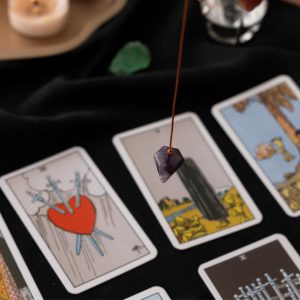 ALMALUZ - Taller de iniciación al Tarot - Taller de radiestesia proteccion y limpieza imagen producto